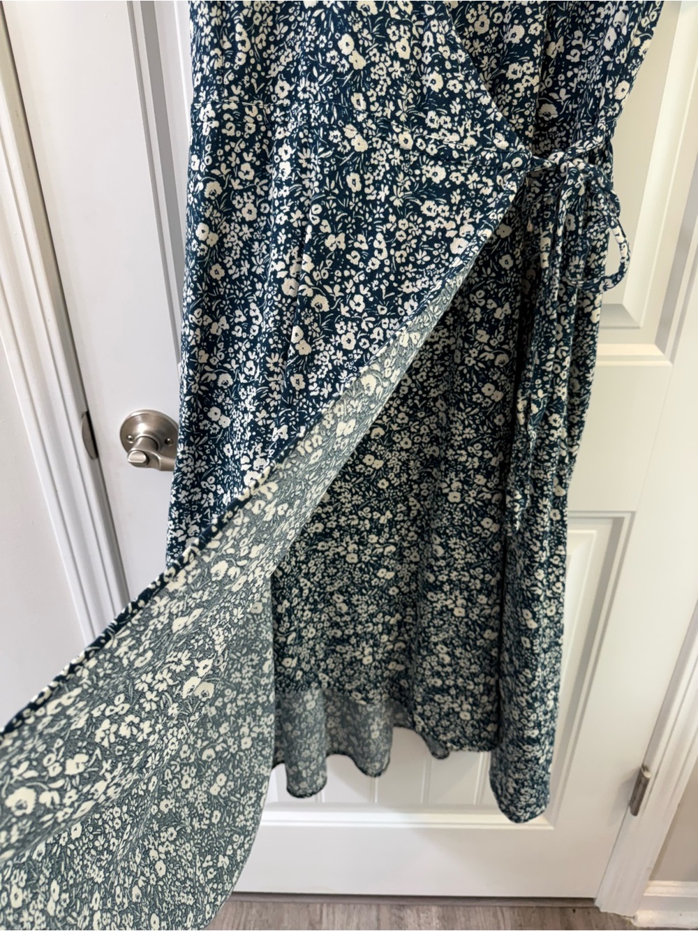 Pact Organic Cotton Cafe Crepe Wrap Dress Floral Earth Friendly Midi Length Sz M - Picture 2 of 12